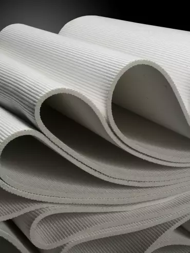 Toile de fluidisation AERTES pour équipements industriels pour le transport pneumatique de poudre.